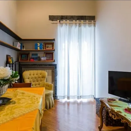 Terzo Piano Un Gioiello Nel Cuore Di Chiaia Napoli