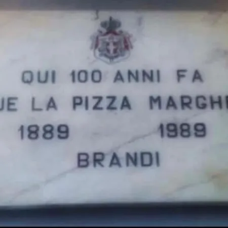 Appartamento Terzo Piano Un Gioiello Nel Cuore Di Chiaia *